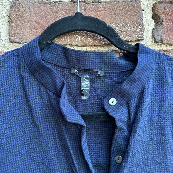 Eileen Fisher $178 Mini Check Crepe Mandarin Collar Top navy blue Large - Picture 6 of 13
